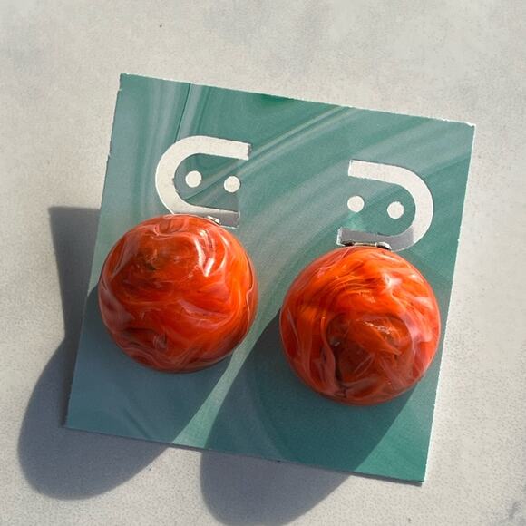 1970s Orange Marbled Half-Sphere Clip-On Earrings Retro Statement Jewelry - Picture 3 of 7